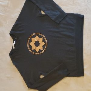 TAVI NOIR. CLUB PILATES BRANDED. Sweatshirt. Size Medium.